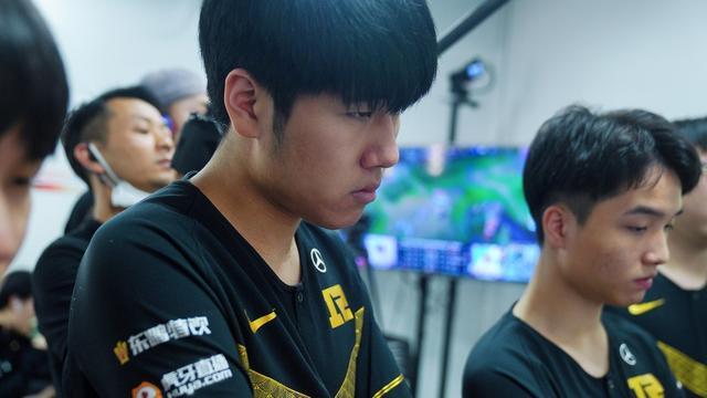 逐步融入主 逐步融入主