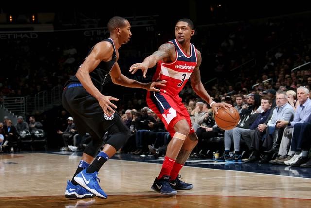 早压到中线 早压到中线